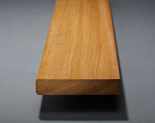 クマル ホワイト